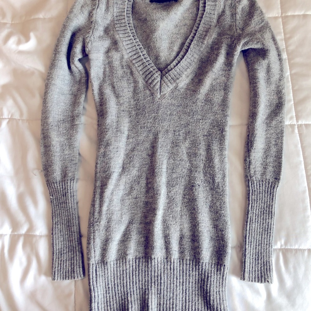 Gray v neck sweater